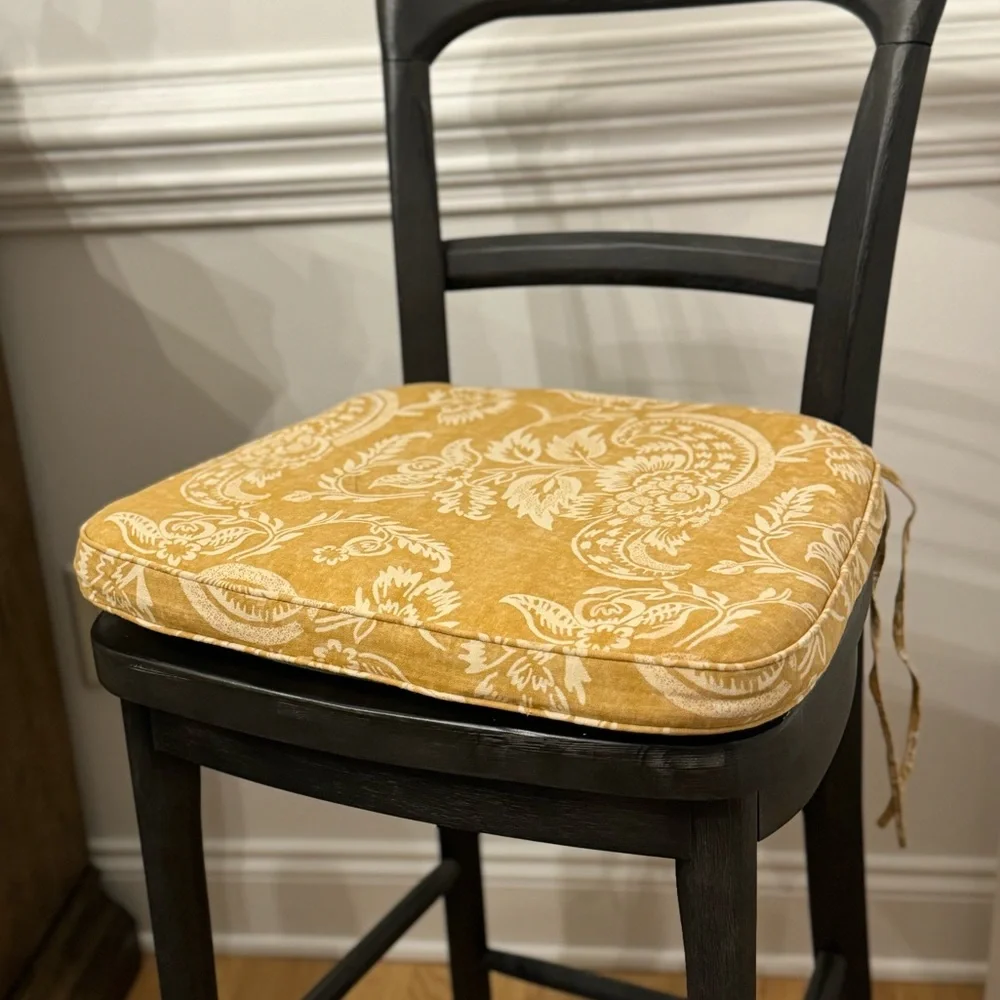 Set of 4 Pottery Barn  Linen Bland Dining Chair Cushions